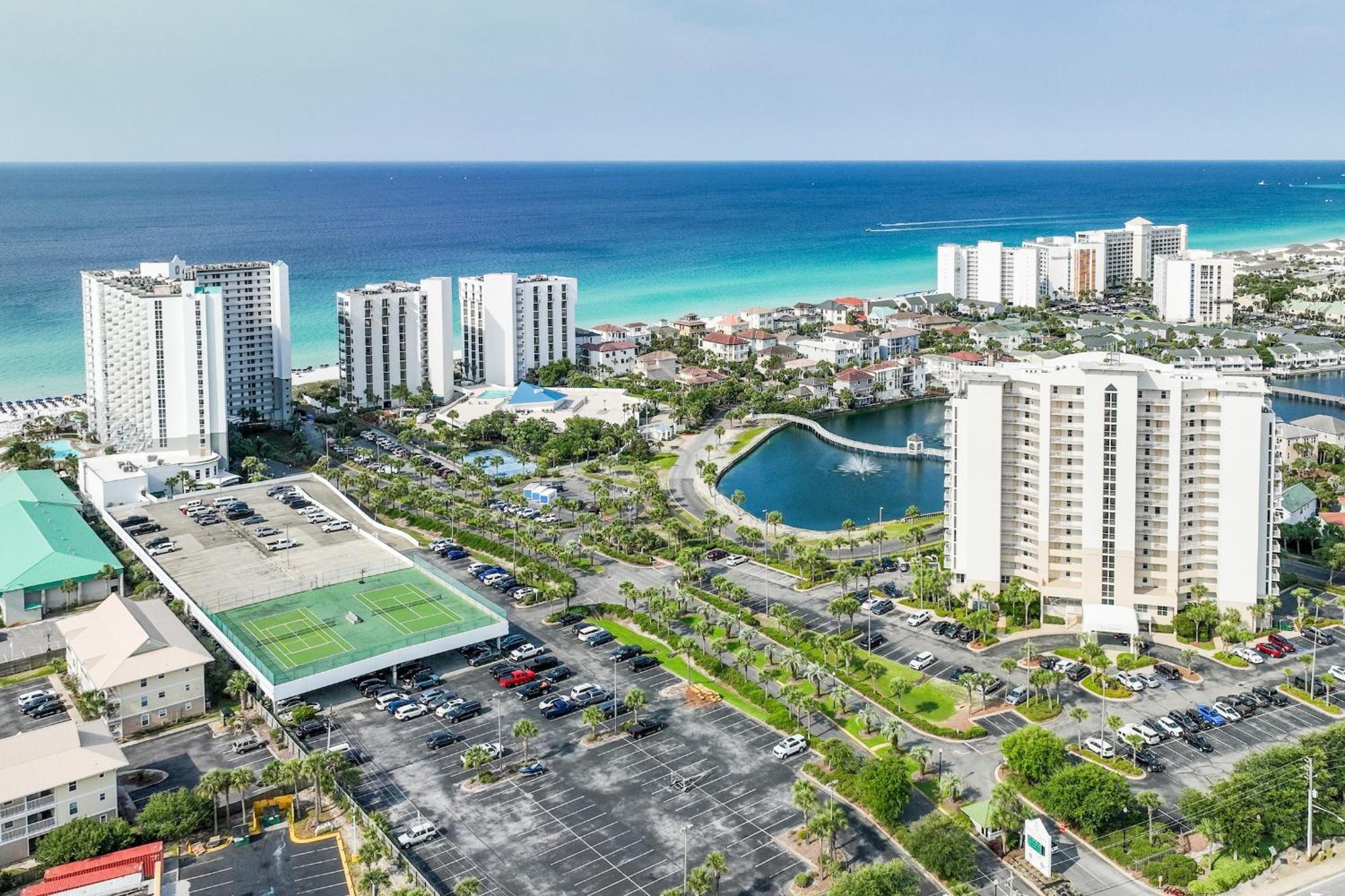 Pelican Beach Resort 德斯廷 外观 照片