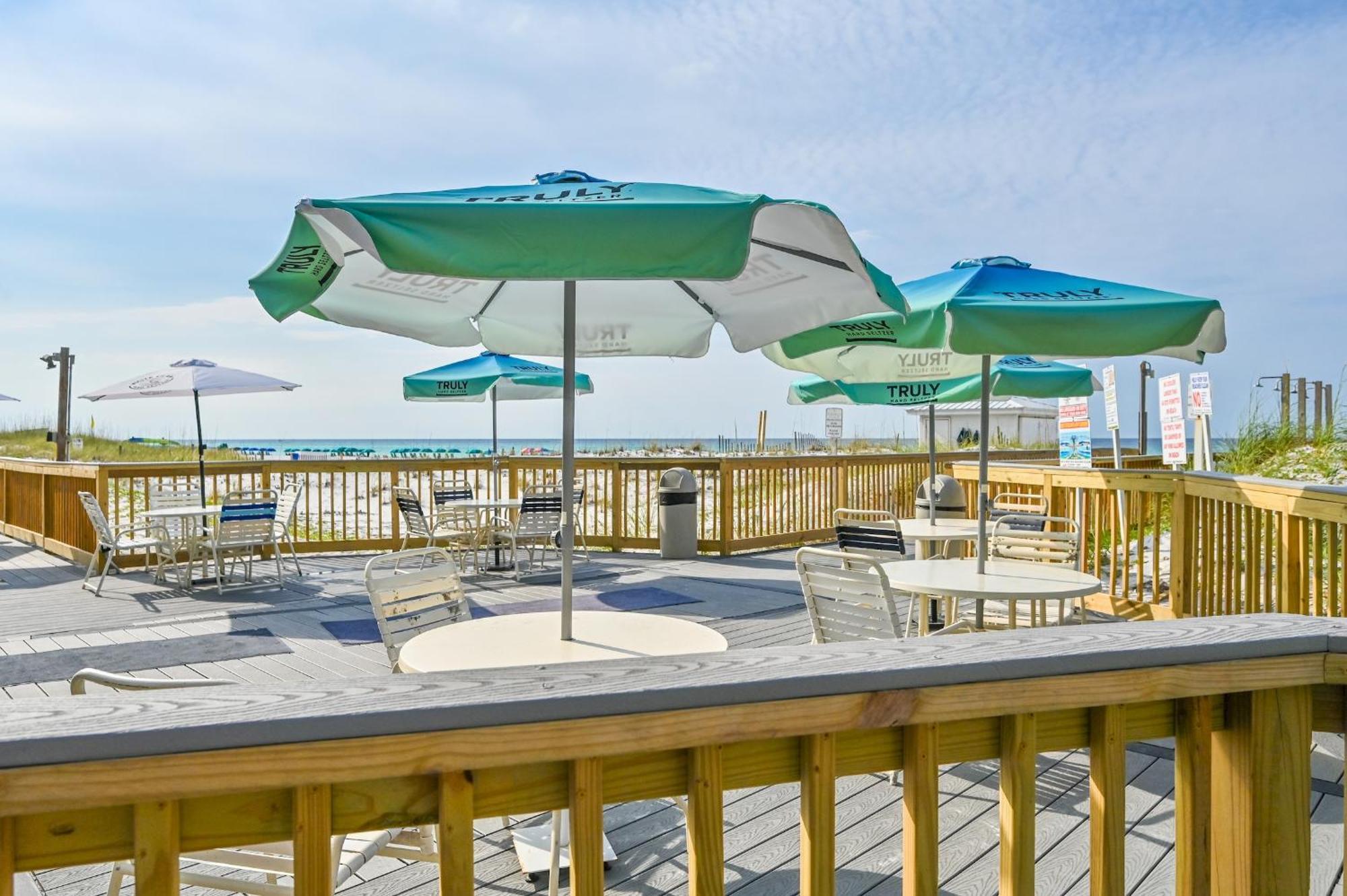 Pelican Beach Resort 德斯廷 外观 照片