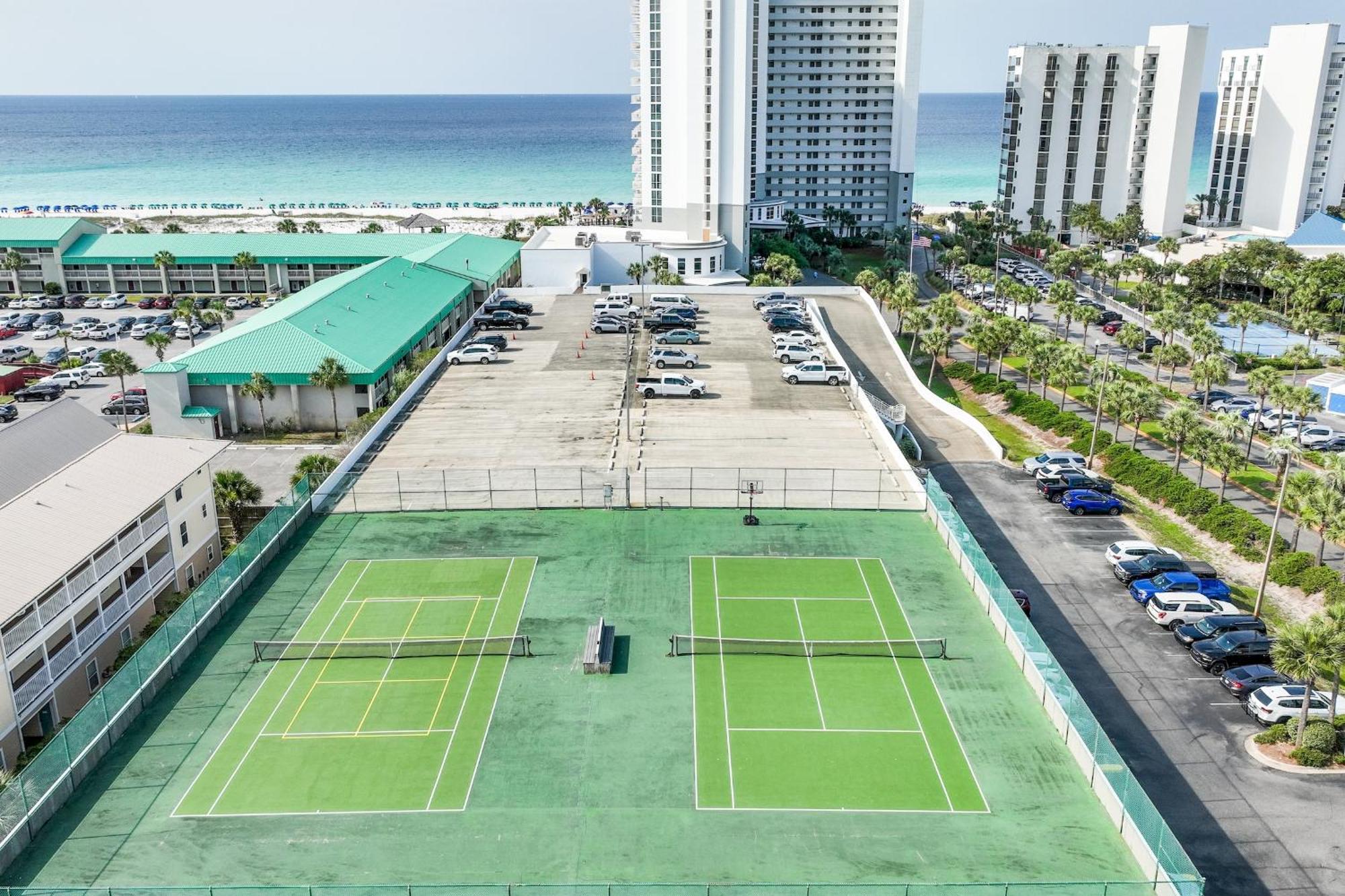 Pelican Beach Resort 德斯廷 外观 照片